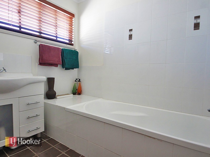 17 Purnell Street, Kallangur QLD 4503