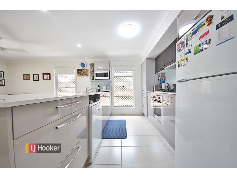 64 Olsen Circuit, Kallangur QLD 4503