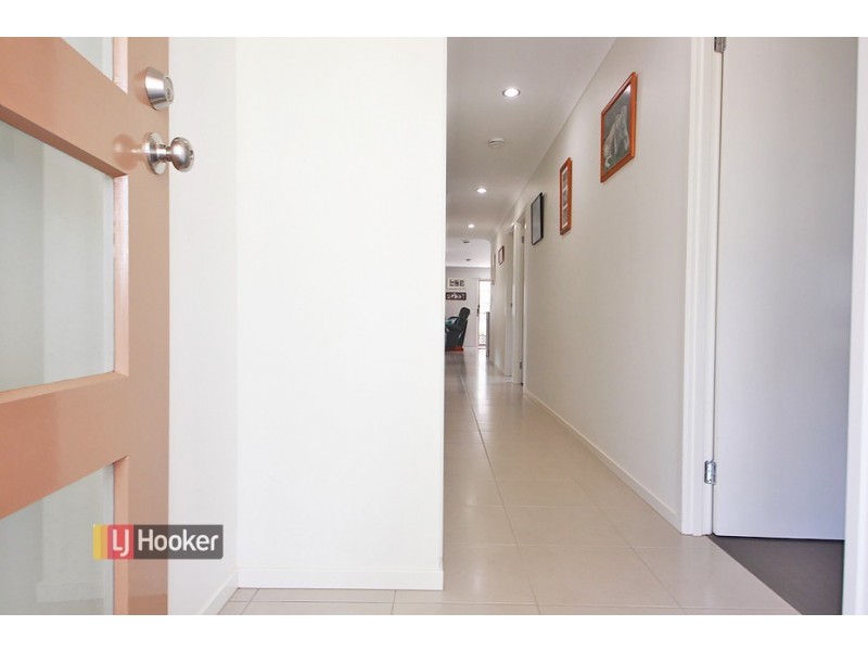 64 Olsen Circuit, Kallangur QLD 4503