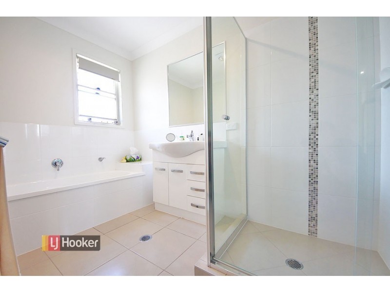 64 Olsen Circuit, Kallangur QLD 4503