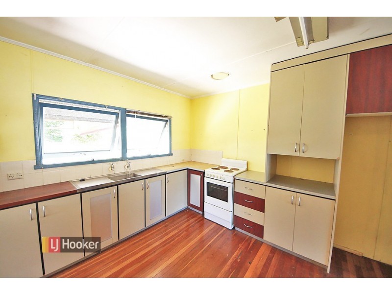 12 Andrew Street, Kallangur QLD 4503