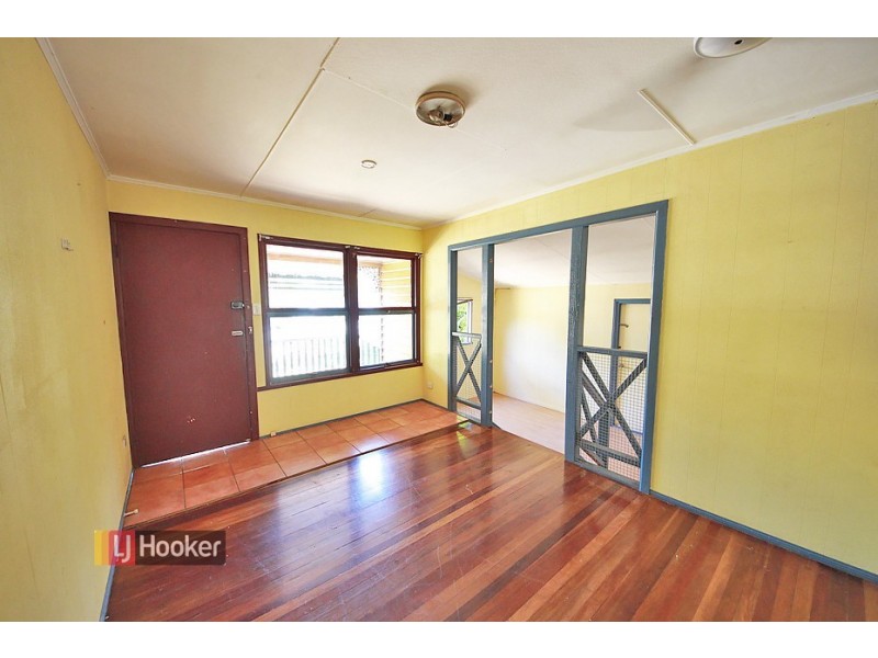 12 Andrew Street, Kallangur QLD 4503