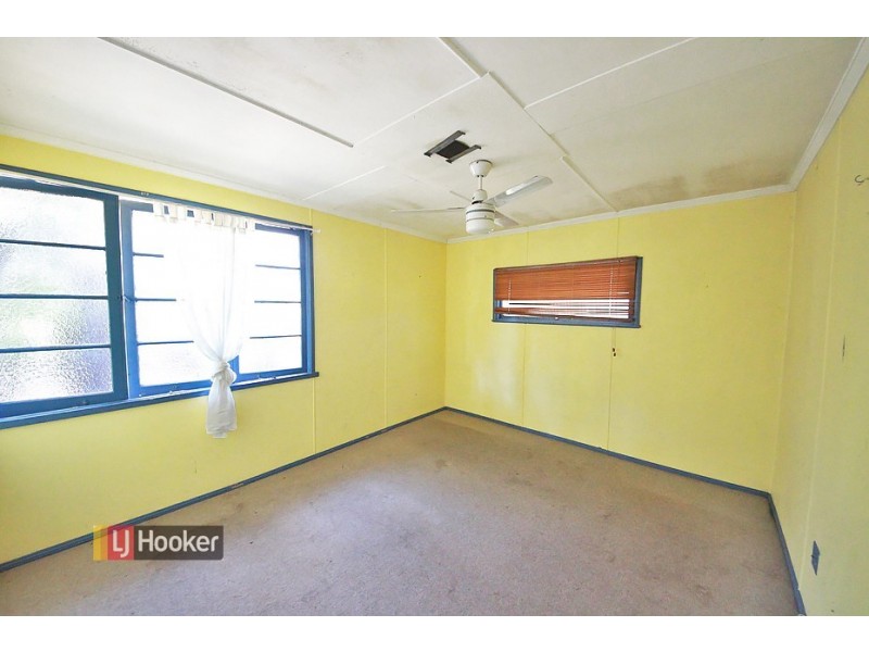 12 Andrew Street, Kallangur QLD 4503