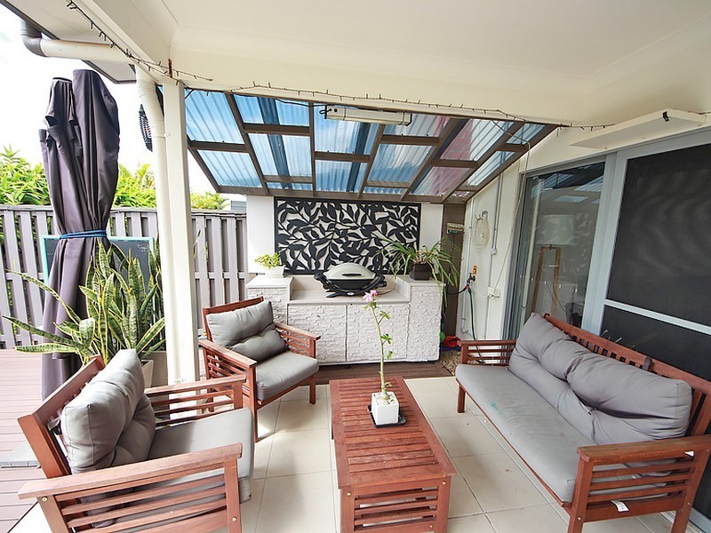 5 Beerwah Parade, Kallangur QLD 4503