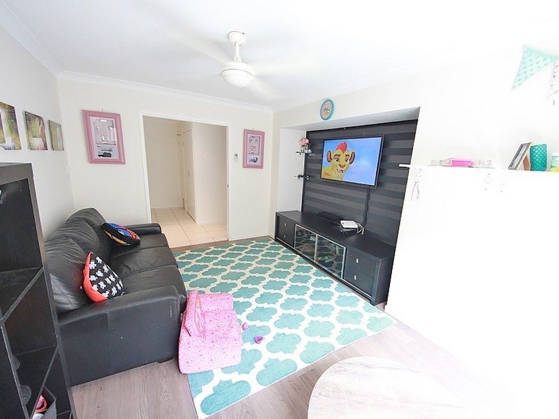 5 Beerwah Parade, Kallangur QLD 4503