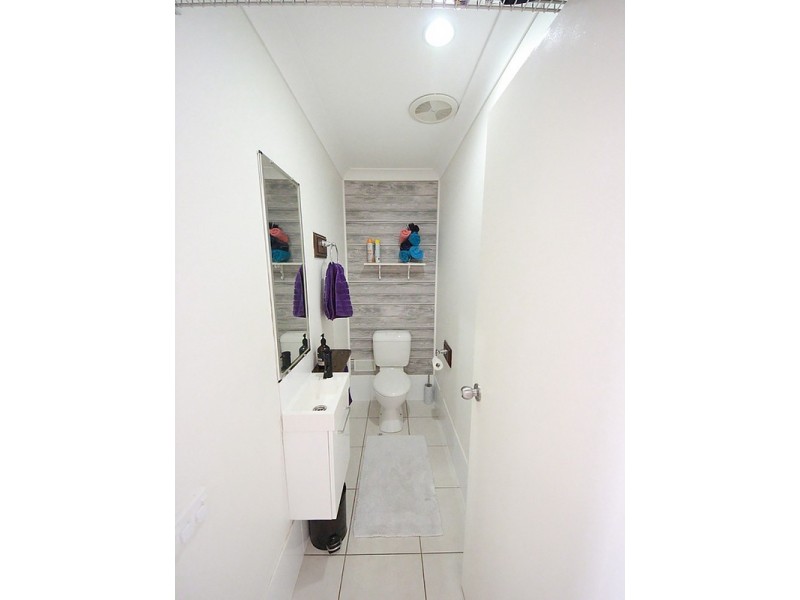 5 Beerwah Parade, Kallangur QLD 4503