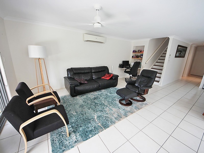 5 Beerwah Parade, Kallangur QLD 4503