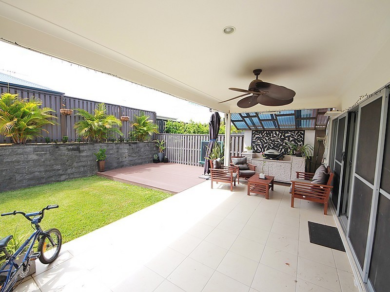 5 Beerwah Parade, Kallangur QLD 4503