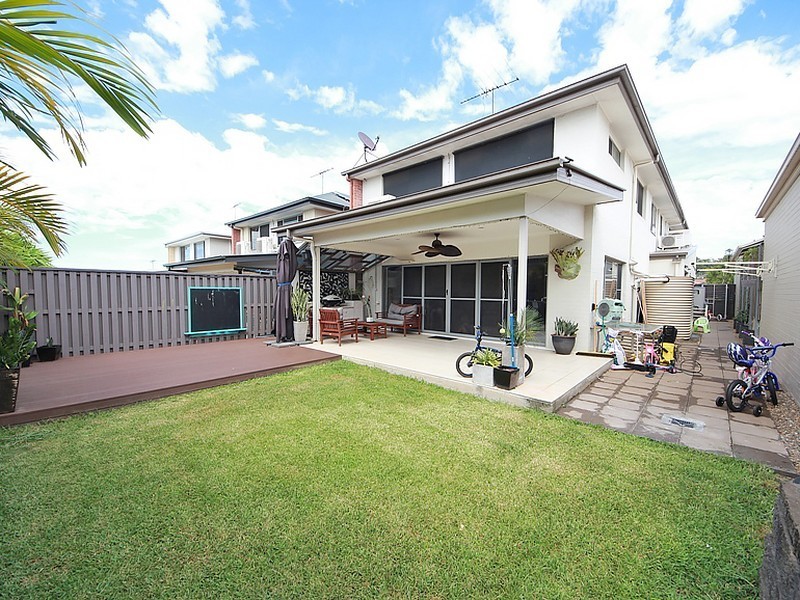 5 Beerwah Parade, Kallangur QLD 4503