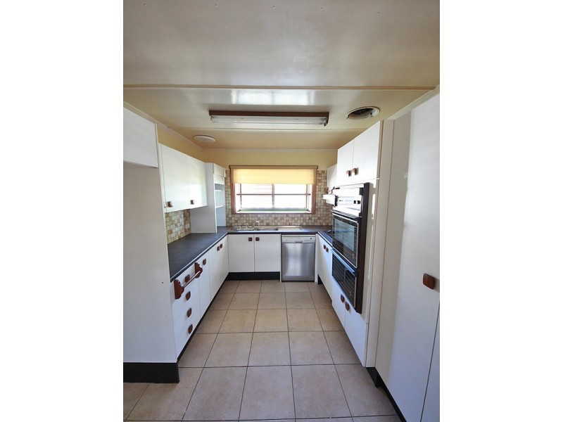 45 Connaught Street, Sandgate QLD 4017