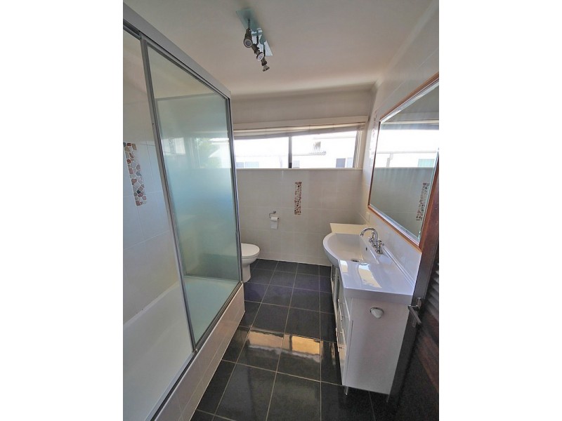 45 Connaught Street, Sandgate QLD 4017