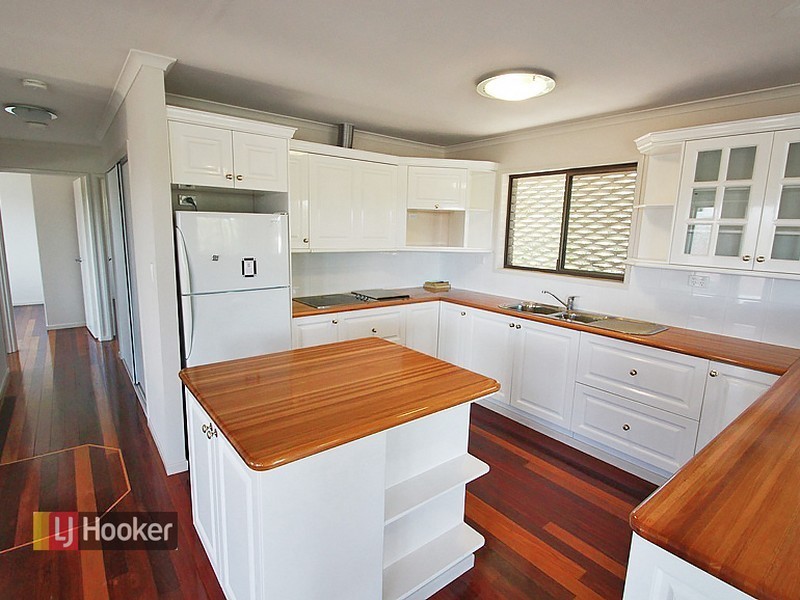 2 Valence Court, Petrie QLD 4502