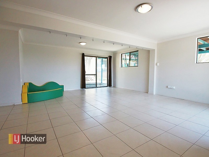 2 Valence Court, Petrie QLD 4502