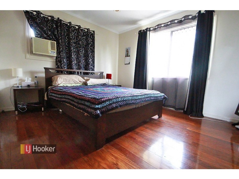 4 Normanhurst Court, Petrie QLD 4502