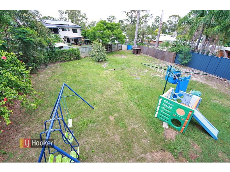4 Normanhurst Court, Petrie QLD 4502