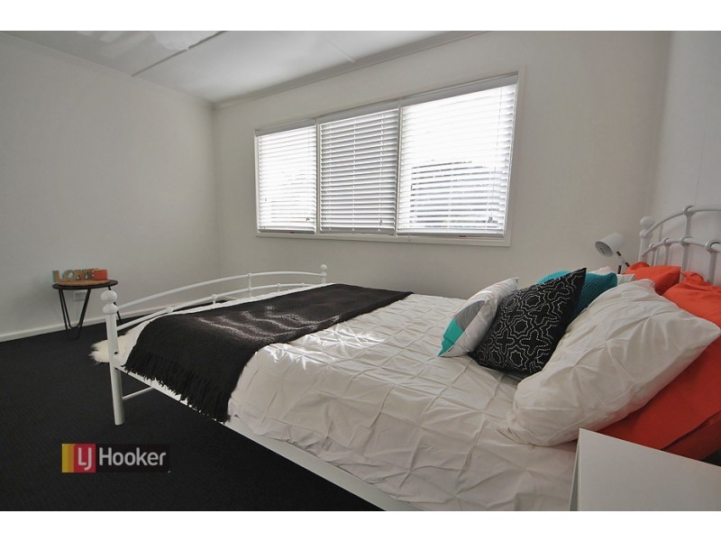 25 Rainbow Street, Sandgate QLD 4017