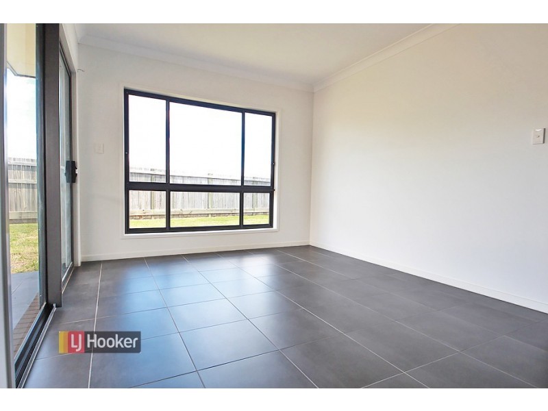 36 Elderflower Circuit, Griffin QLD 4503