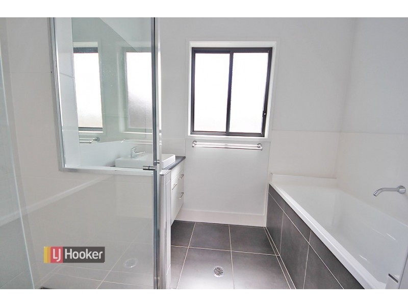 36 Elderflower Circuit, Griffin QLD 4503