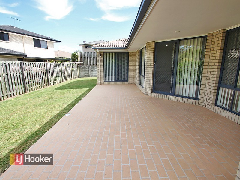 4 Melissa Circuit, Kallangur QLD 4503