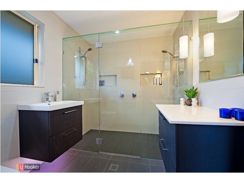 14 Ming Dynasty Court, Dakabin QLD 4503