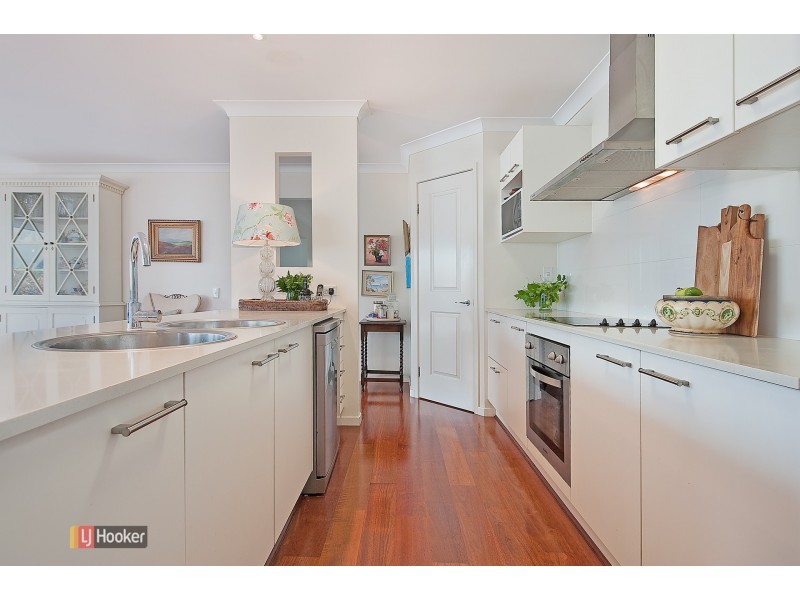 11 Waterway Crescent, Murrumba Downs QLD 4503