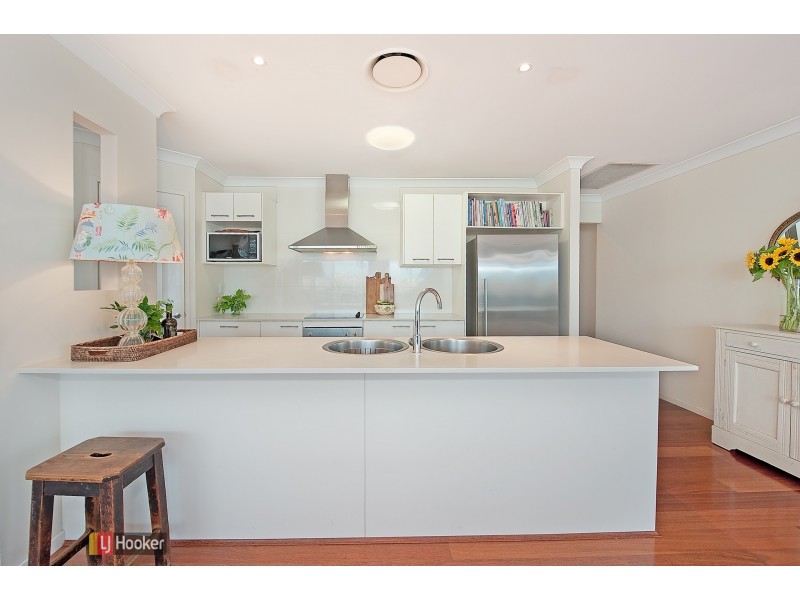 11 Waterway Crescent, Murrumba Downs QLD 4503