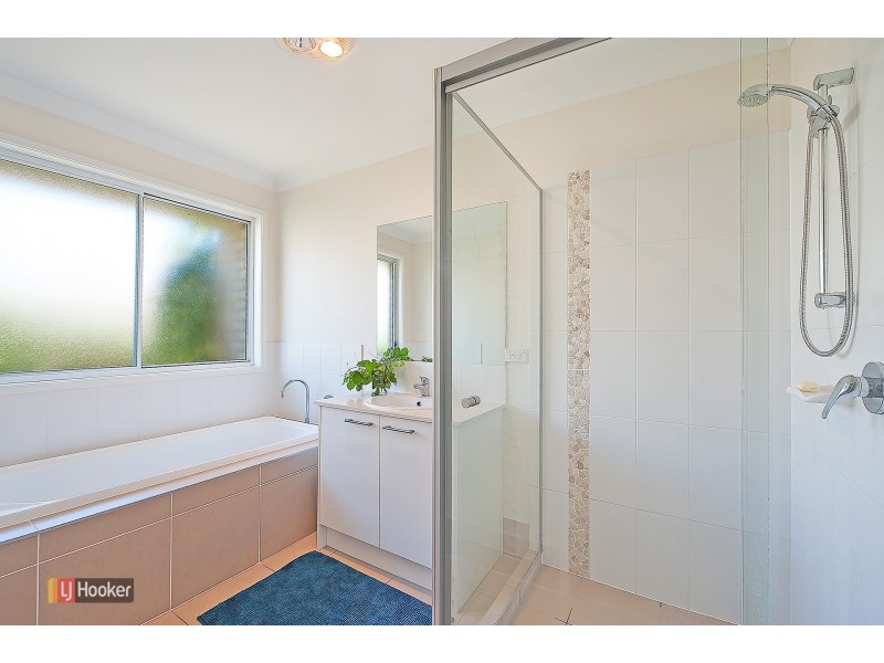 11 Waterway Crescent, Murrumba Downs QLD 4503