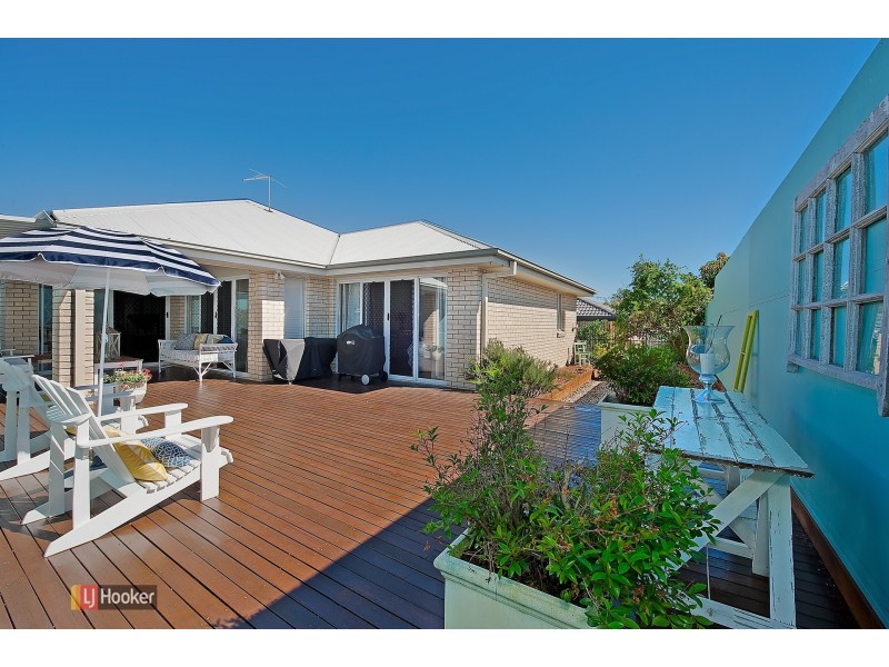 11 Waterway Crescent, Murrumba Downs QLD 4503