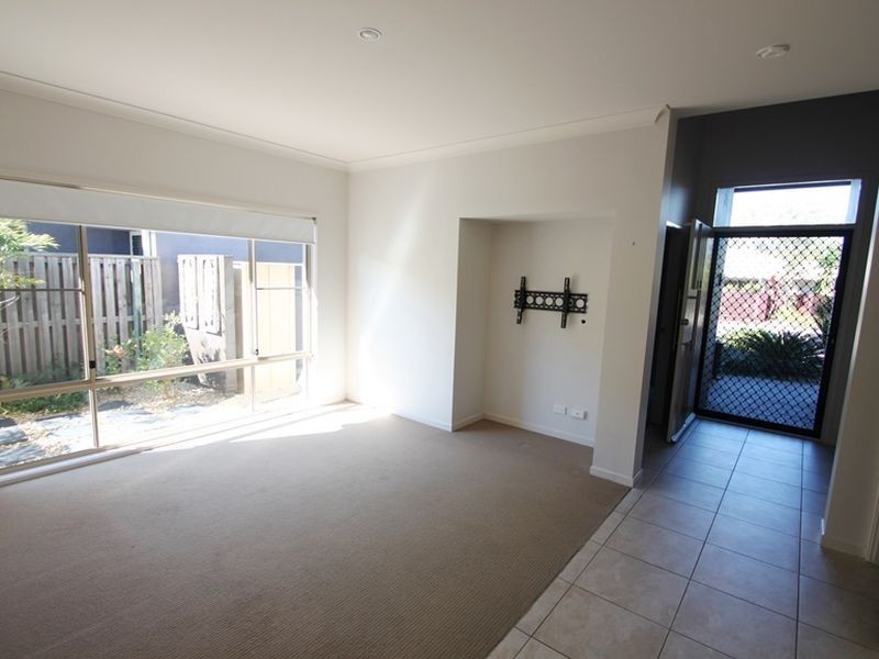 16 Birdwing Crescent, Kallangur QLD 4503