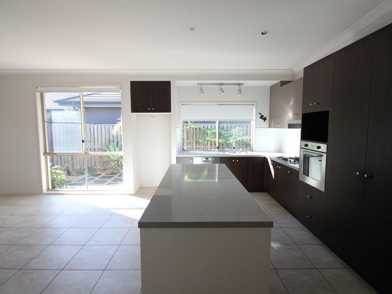 16 Birdwing Crescent, Kallangur QLD 4503