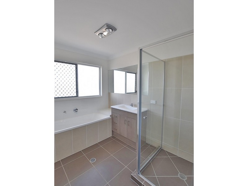 98 Mapleton Drive, North Lakes QLD 4509