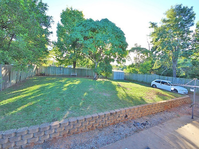 18 Lerose Avenue, Kallangur QLD 4503