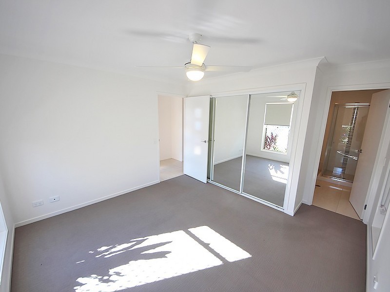 26 Olsen Circuit, Kallangur QLD 4503