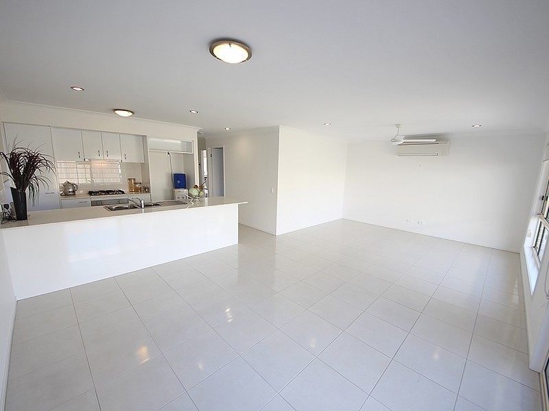 26 Olsen Circuit, Kallangur QLD 4503
