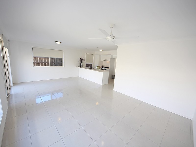26 Olsen Circuit, Kallangur QLD 4503