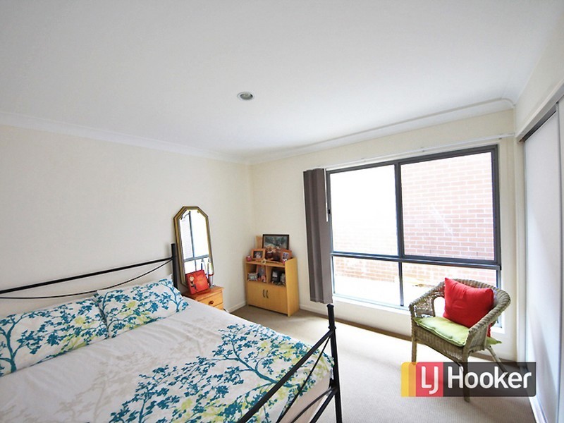 15 Jowarra Street, Kallangur QLD 4503