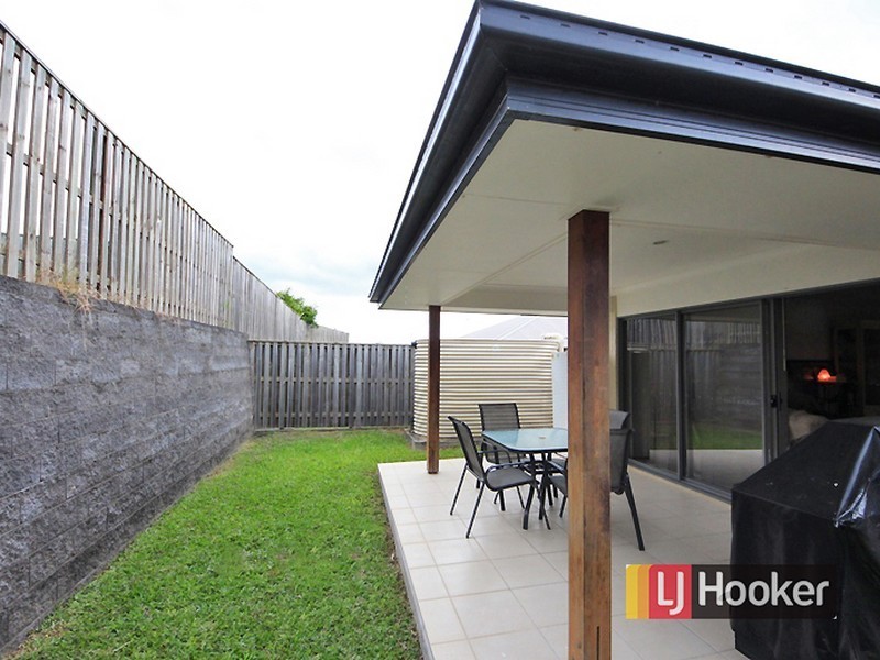 15 Jowarra Street, Kallangur QLD 4503