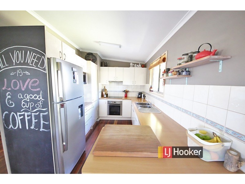 31 Lavercombe Drive, Kallangur QLD 4503