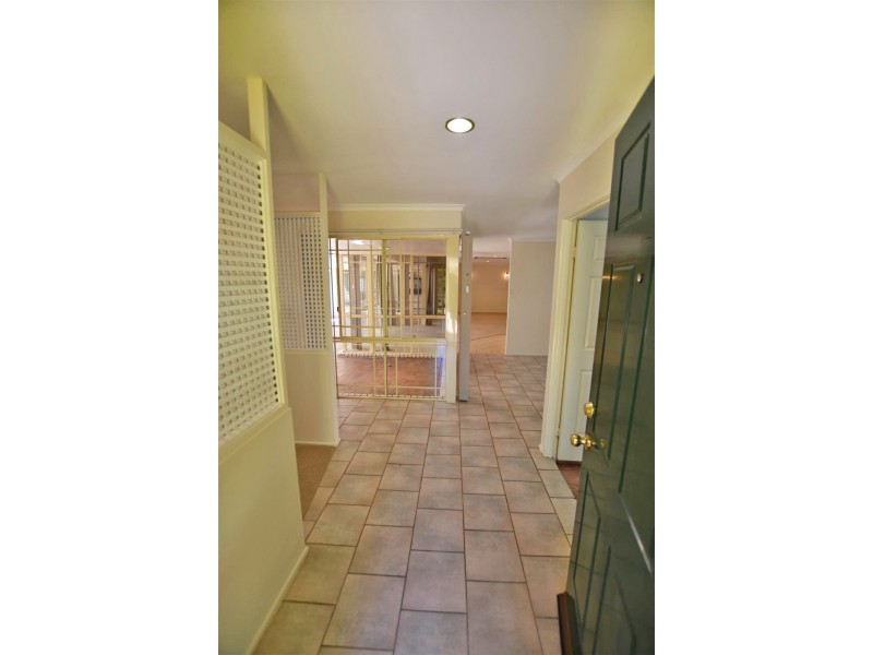 31 Castle Hill Drive, Murrumba Downs QLD 4503