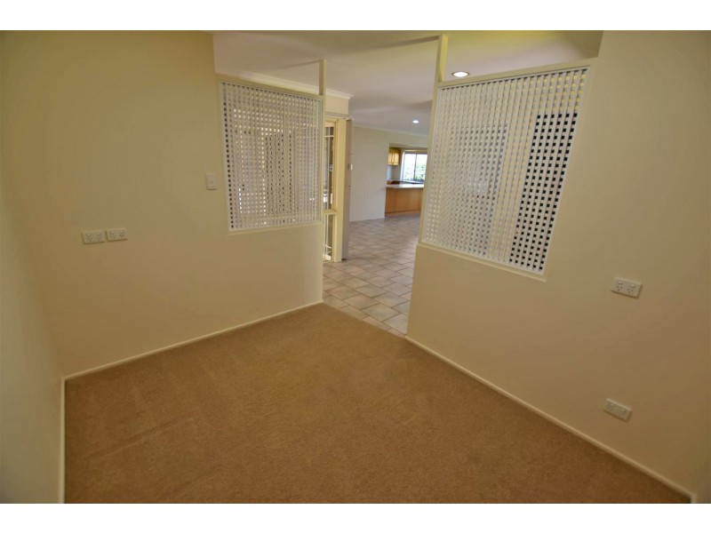 31 Castle Hill Drive, Murrumba Downs QLD 4503