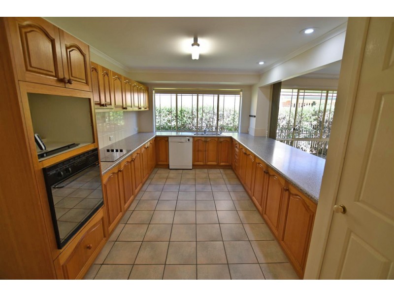 31 Castle Hill Drive, Murrumba Downs QLD 4503