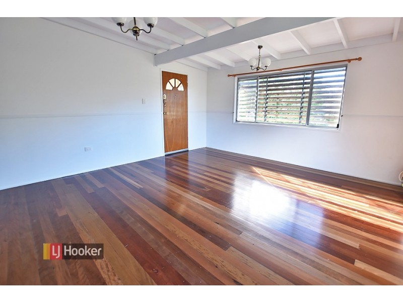 18 Penson Court, Kallangur QLD 4503