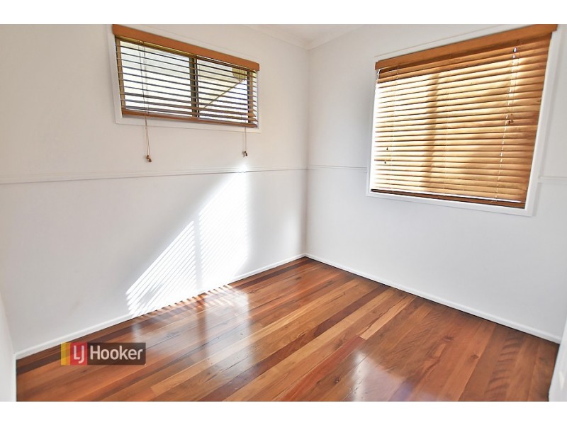18 Penson Court, Kallangur QLD 4503