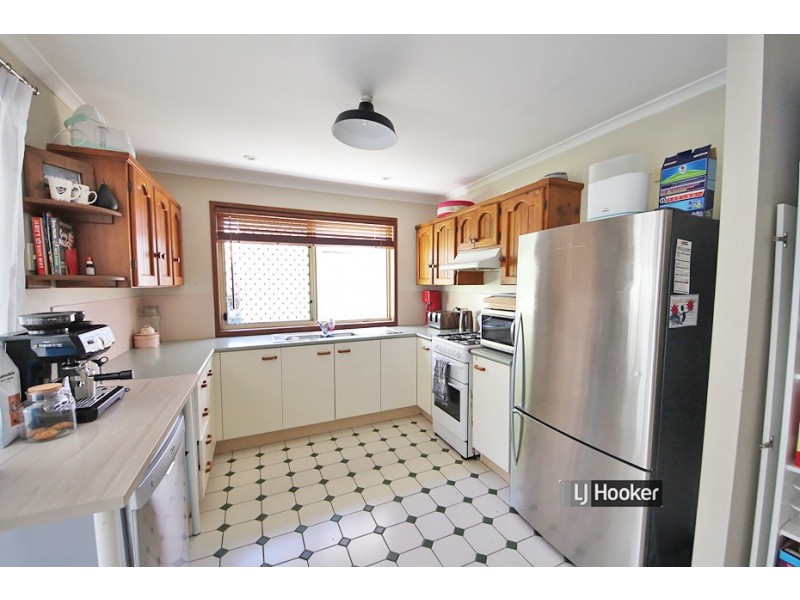 8 Washbrook Crescent, Petrie QLD 4502