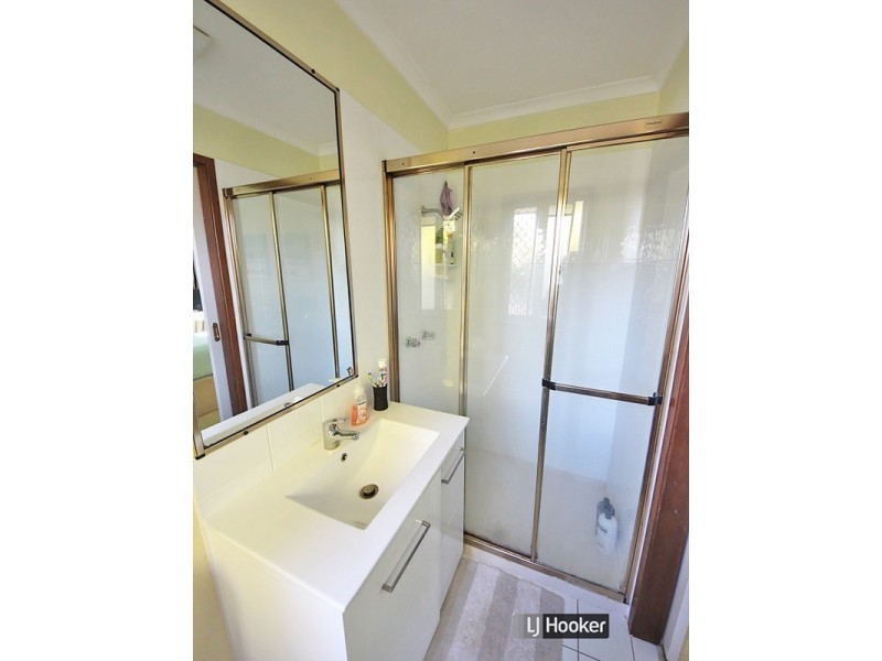 8 Washbrook Crescent, Petrie QLD 4502