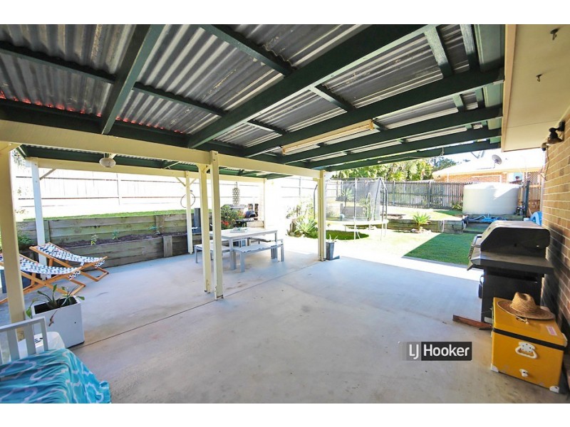8 Washbrook Crescent, Petrie QLD 4502
