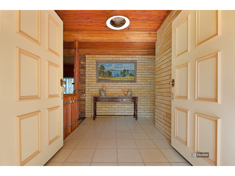 99 Whiteside Road, Whiteside QLD 4503