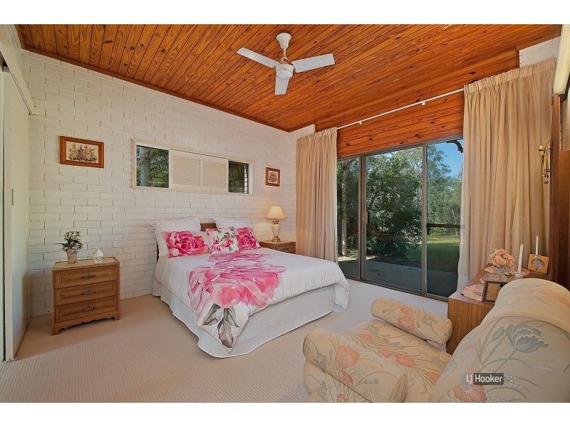 99 Whiteside Road, Whiteside QLD 4503