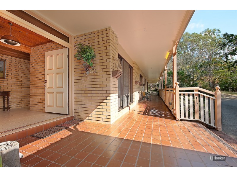 99 Whiteside Road, Whiteside QLD 4503