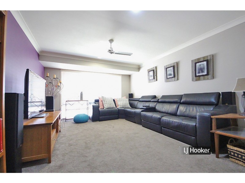 24 Brimstone Court, Kallangur QLD 4503